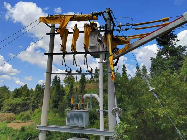 貴州石阡供電局大力推進低電壓、重過載專項治理，提升電力供應(yīng)穩(wěn)定性